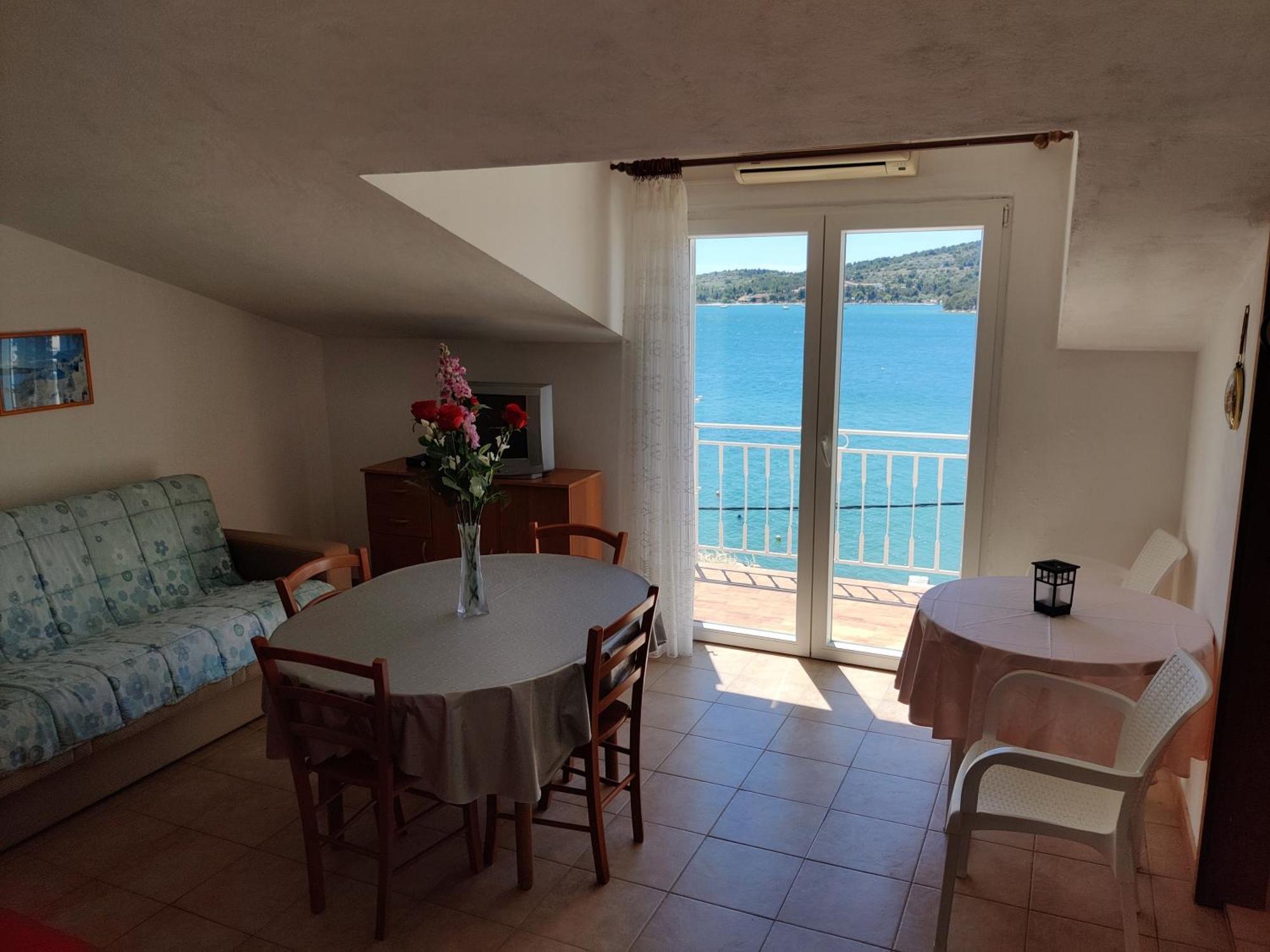 Apartments By The Sea Tisno, Murter - 5141 Bagian luar foto
